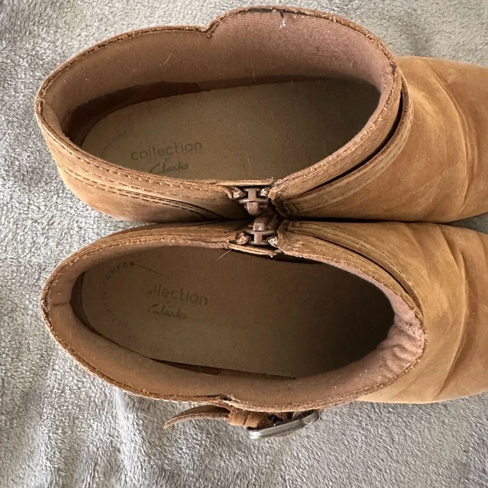Clarks Adreena Booties Womens 8M Dark Tan Leather Ankle Boots Zip Buckle Western